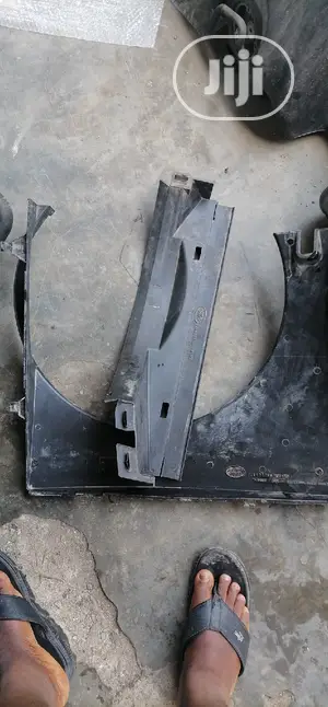 Land/Range Rover Fan Coat Lr3/Sport 06-09