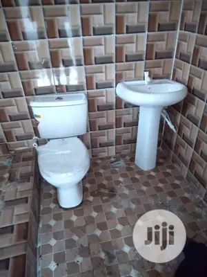 Twyford WC Set