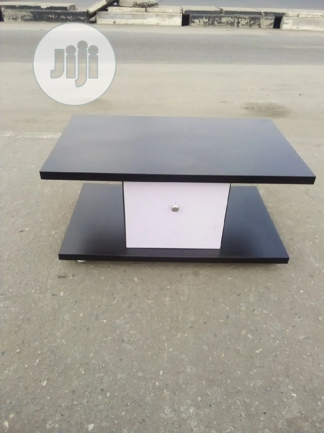 Certer Table