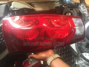 Rear Light Chevrolet Avalanche 2005 Model
