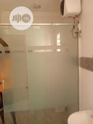 Aesthetics Shower Cubicles