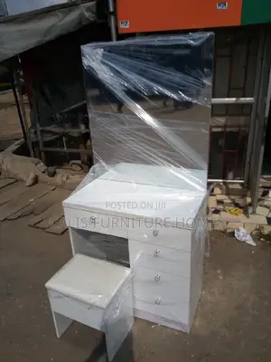5ft Tall Dresser