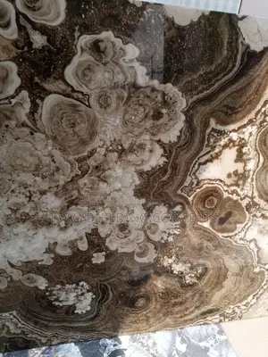 80/80 Floor Tile