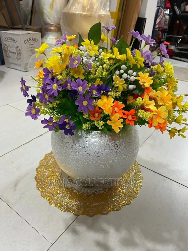 Beautiful Flower Vase With Flowers