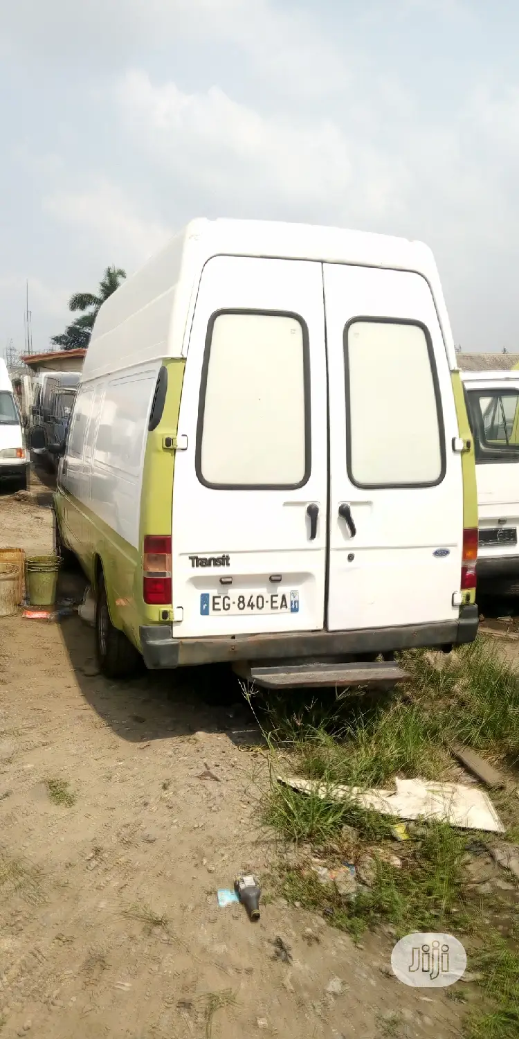 Ford Transit 2002 White