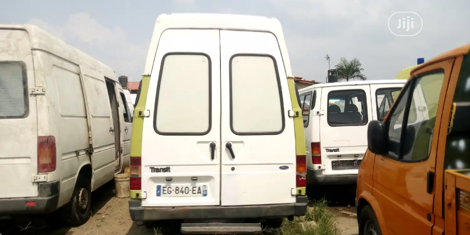 Ford Transit 2002 White