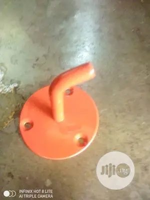 Co2 Fire Extingiusher Hanger.