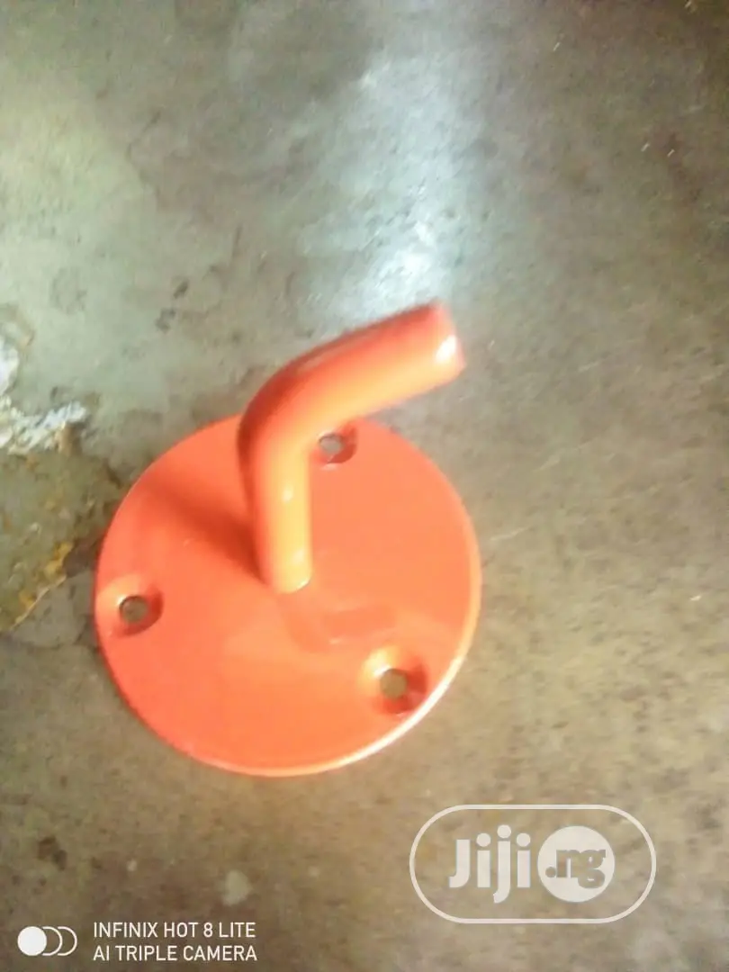 Co2 Fire Extingiusher Hanger.