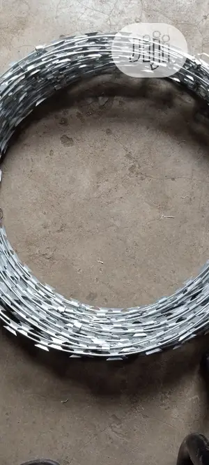 America Security Fencing Wire Or Concentina Wire .
