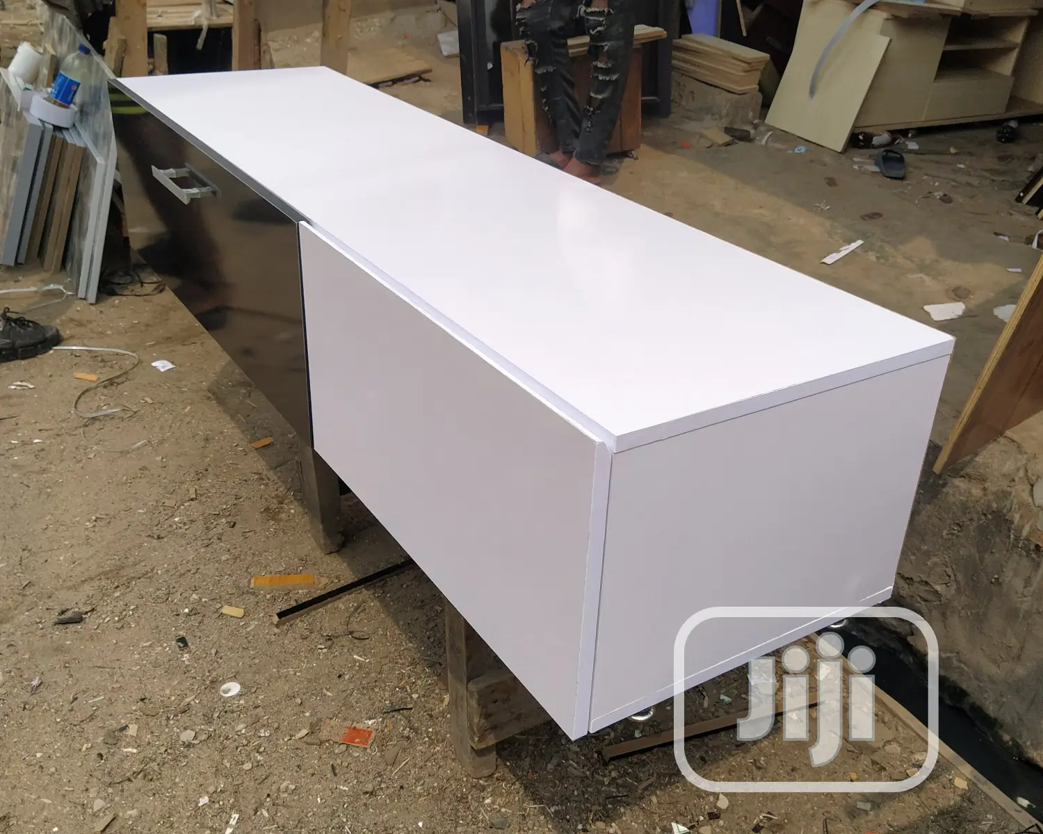 Modern 5ft Tv Console
