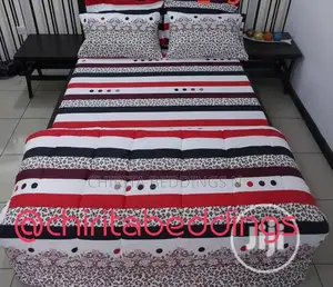 Beautiful Bedspread and 4 Pillow Cases