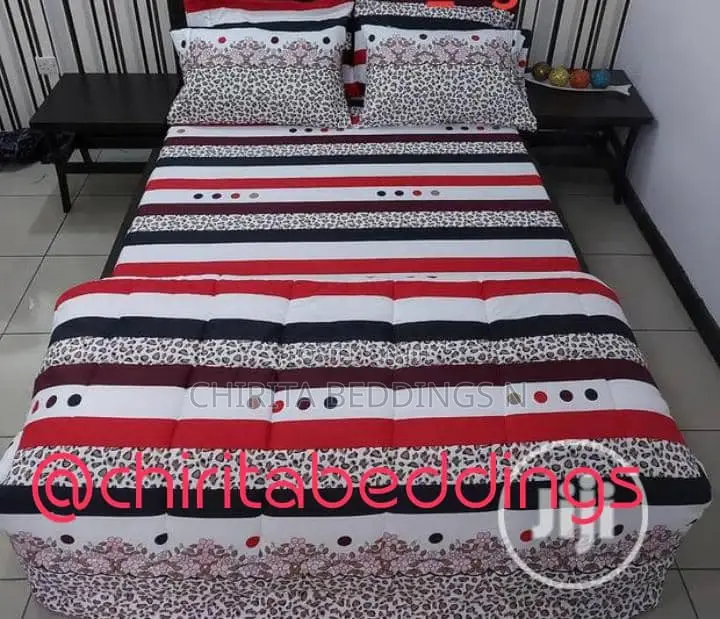 Beautiful Bedspread and 4 Pillow Cases