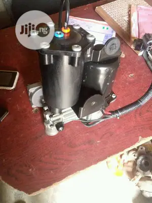 Lifting Balloon Pump For Range Rover