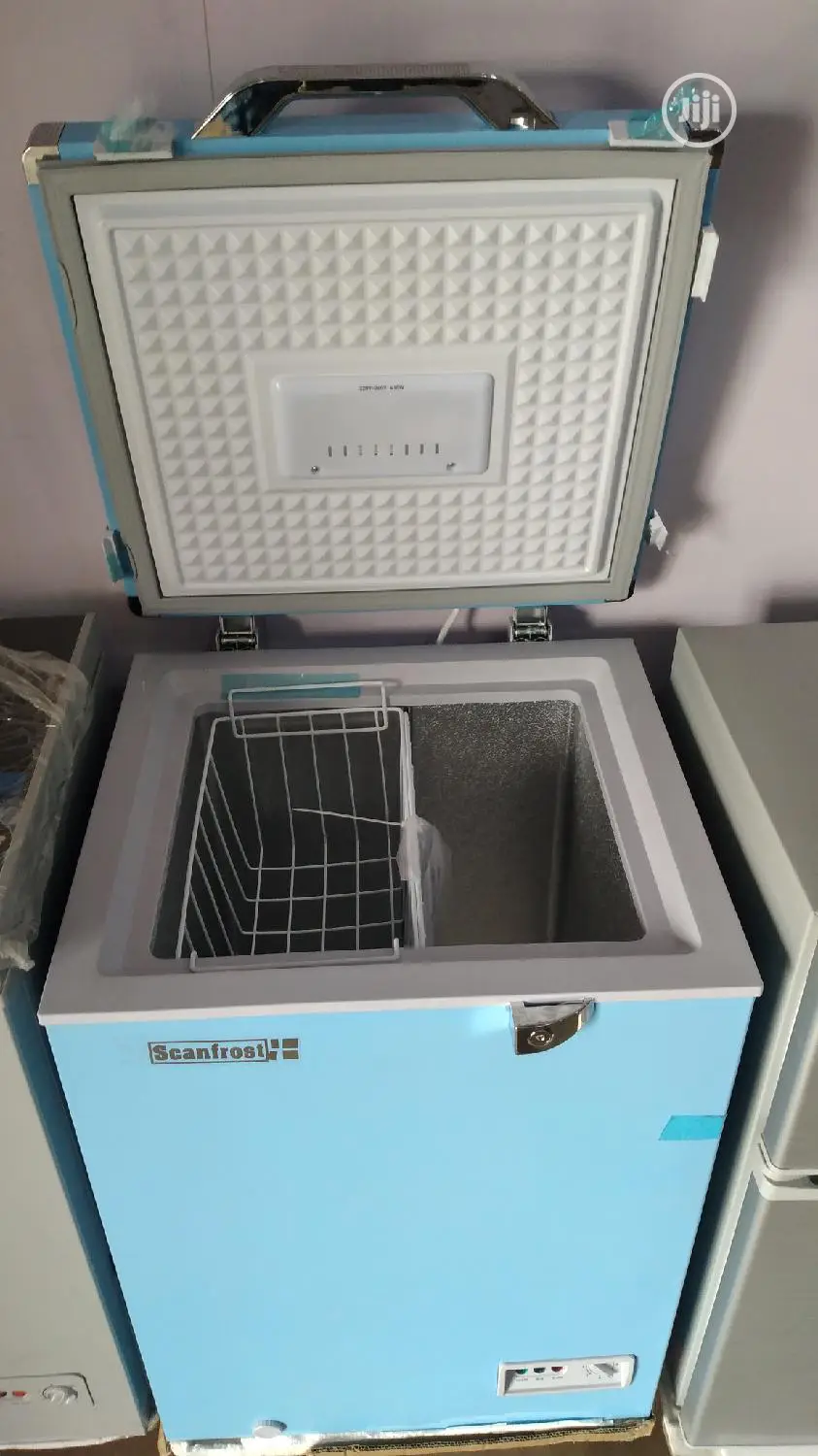 Scanfrost Chest Freezer SFL 100e