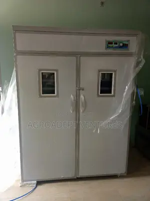 3,168 Automatic Incubator