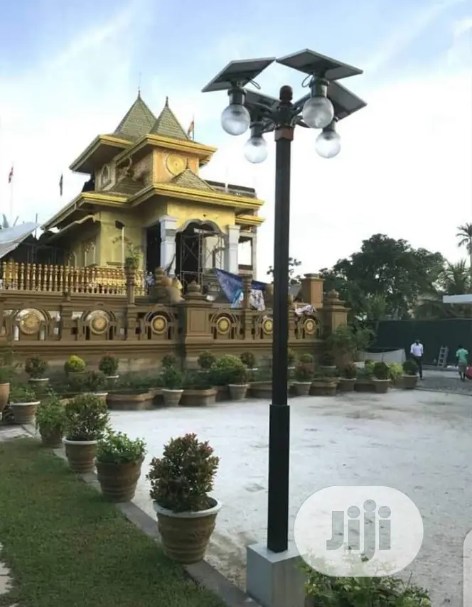 Solar Garden Light
