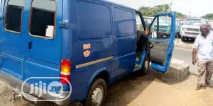 Ford Transit 2002 Blue