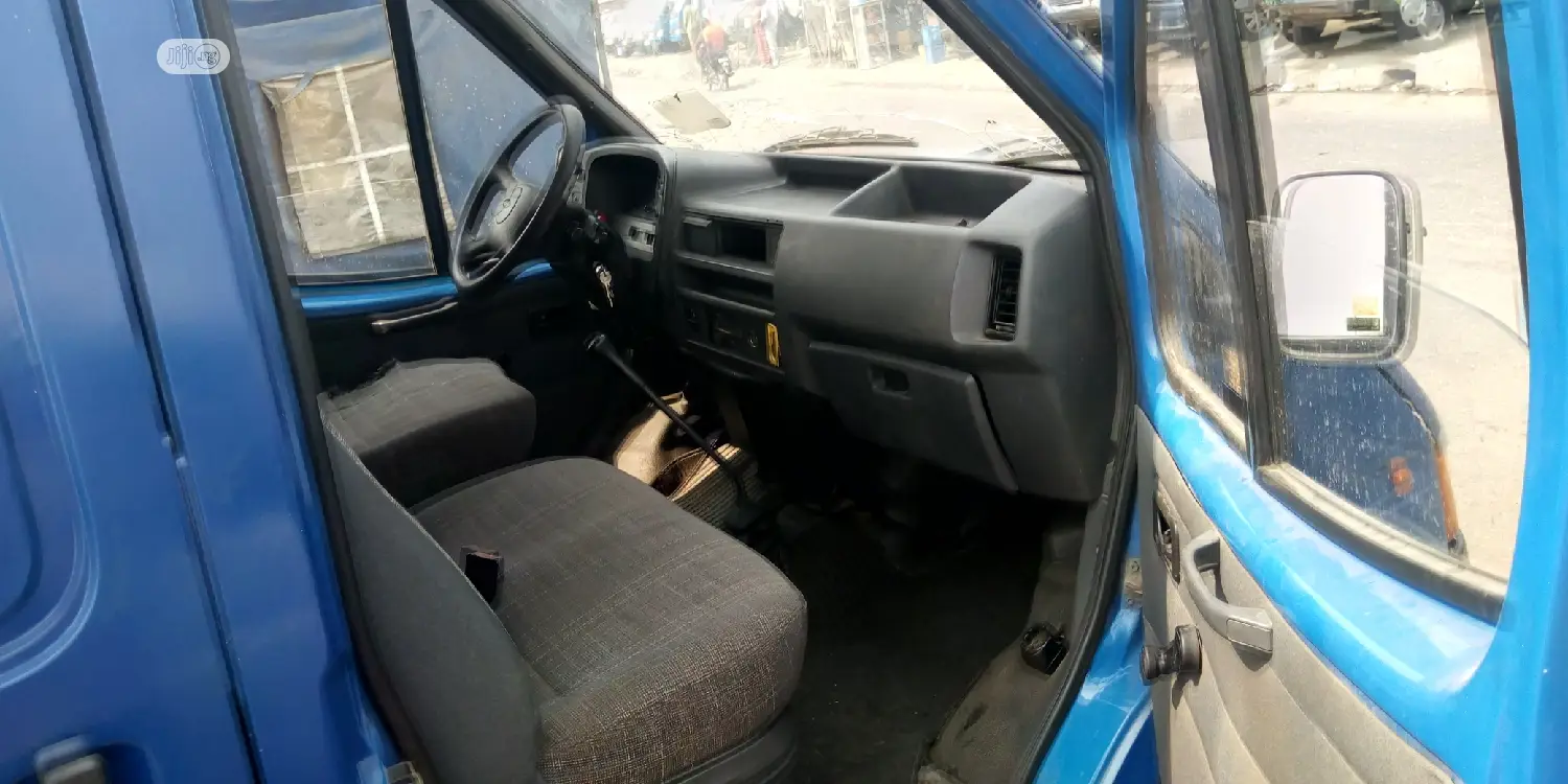 Ford Transit 2002 Blue