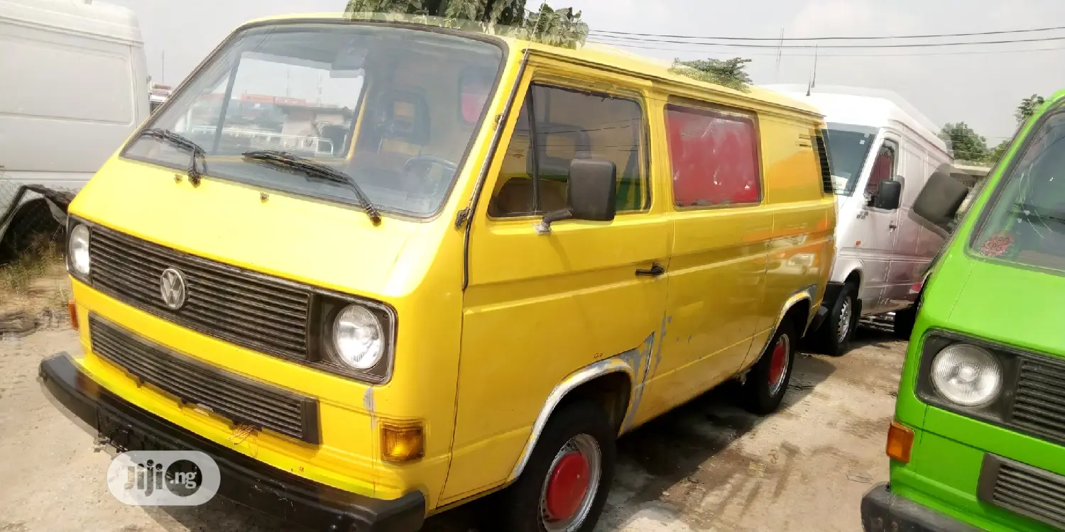 Volkswagen Transporter 1999 Yellow