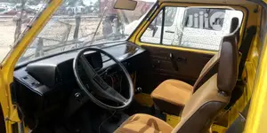 Volkswagen Transporter 1999 Yellow