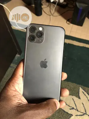 Apple iPhone 11 Pro 64 GB Gray
