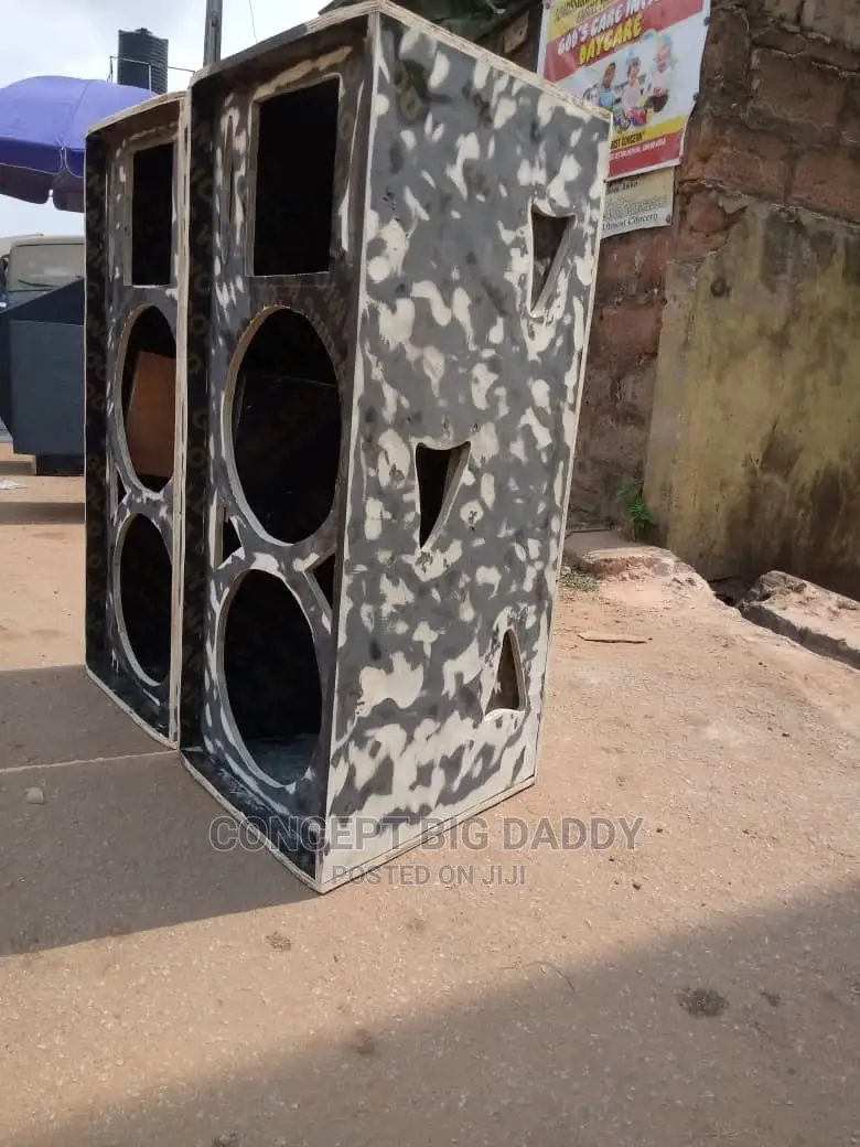 Empty Speaker Box
