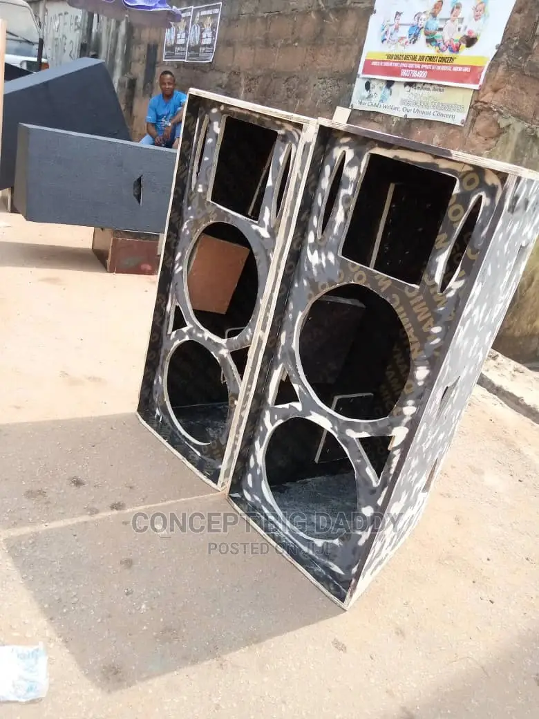 Empty Speaker Box