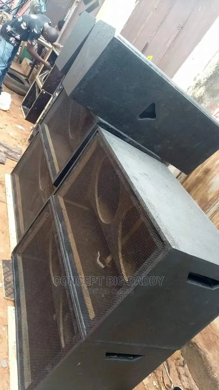 Empty Speaker Box