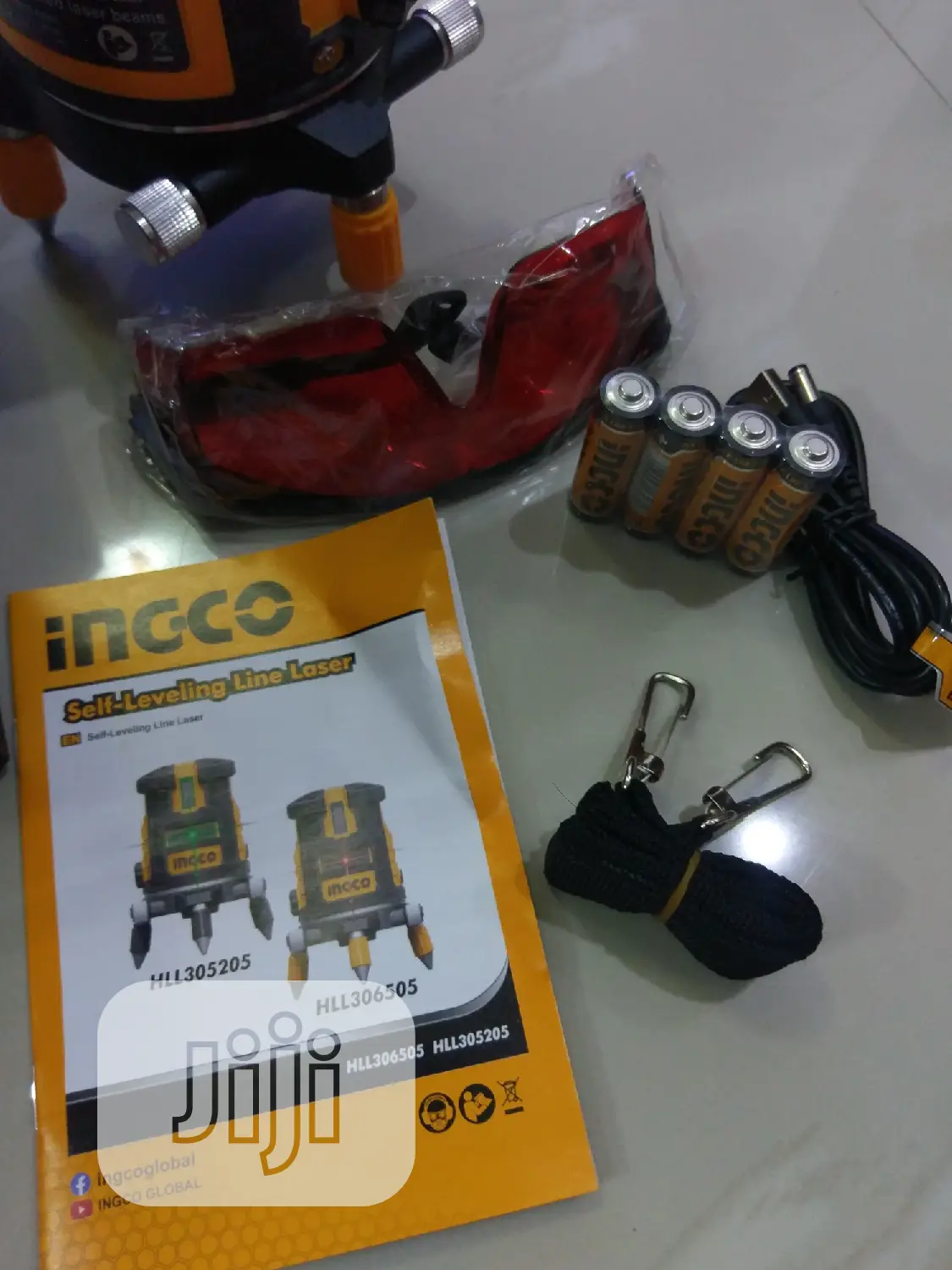 Self-leveling Line Laser With Tripod