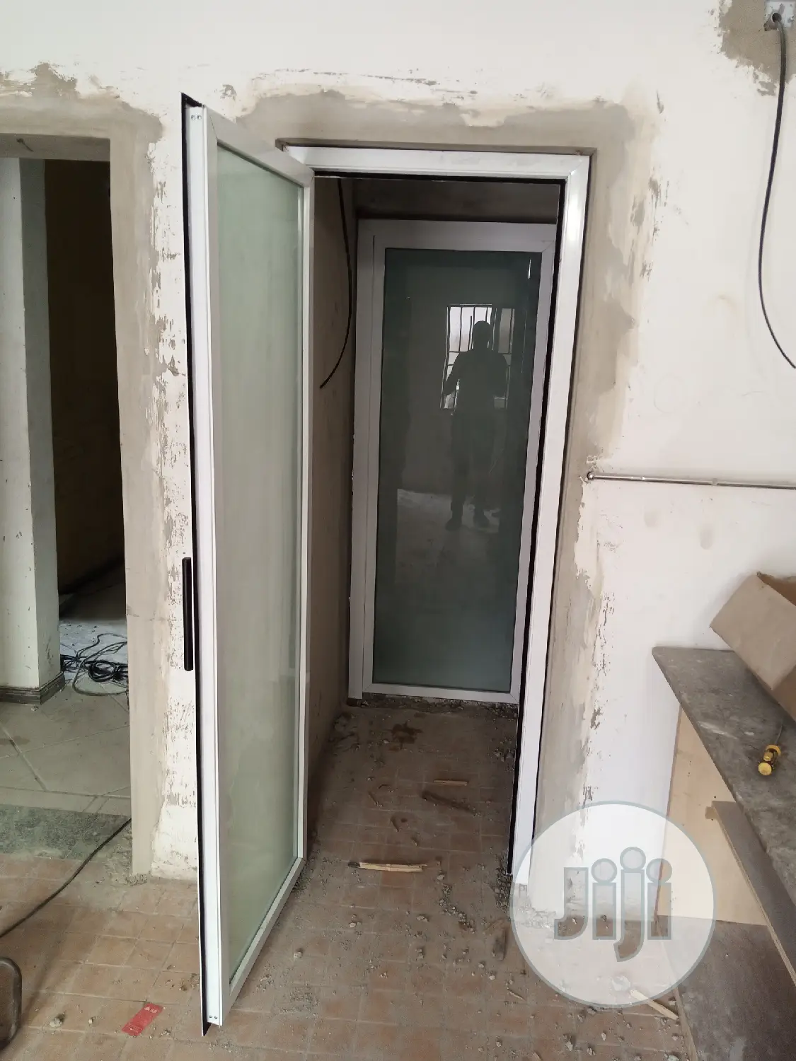 Aluminium Hinge Door