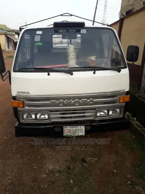 Haulage, Truck / Buses Hire Service