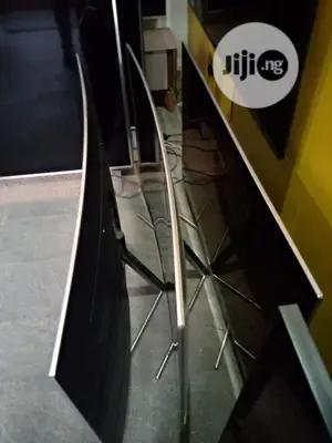 Specialist On Large TV