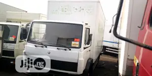 Mercdes Truck 814 Contanier Body