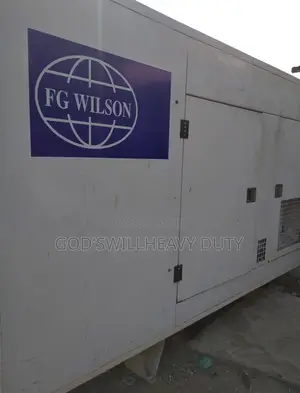 250kva U.K Manual Used Fgwilson Perkins Soundproof Generator