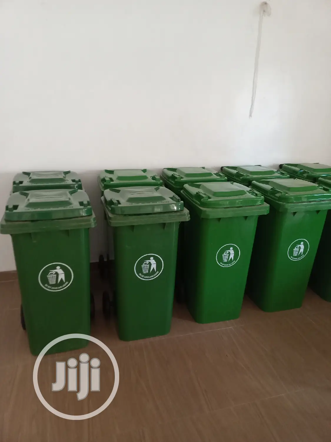 Industrial 120 Litre Trash Bin