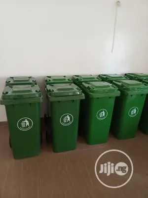 Industrial 120 Litre Trash Bin