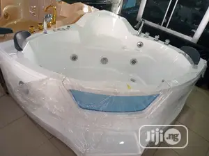 Round Jacuzzi Bath Tub