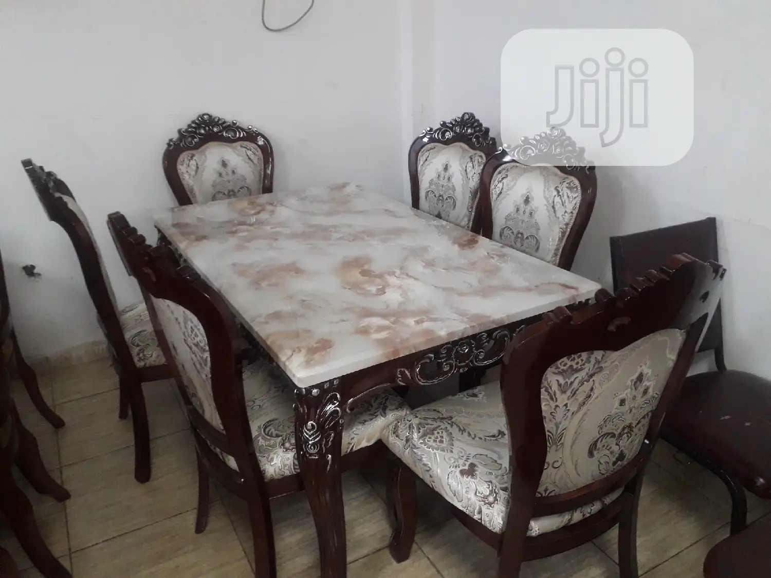 Dinning Table