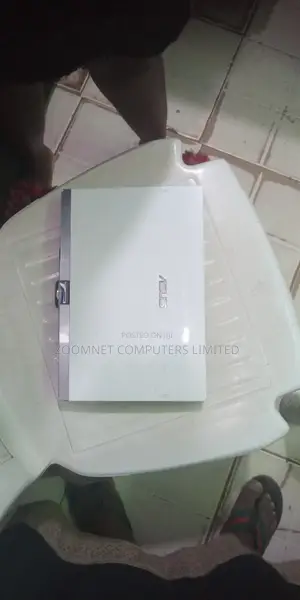 Laptop Asus 2GB Intel HDD 250GB