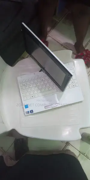 Laptop Asus 2GB Intel HDD 250GB