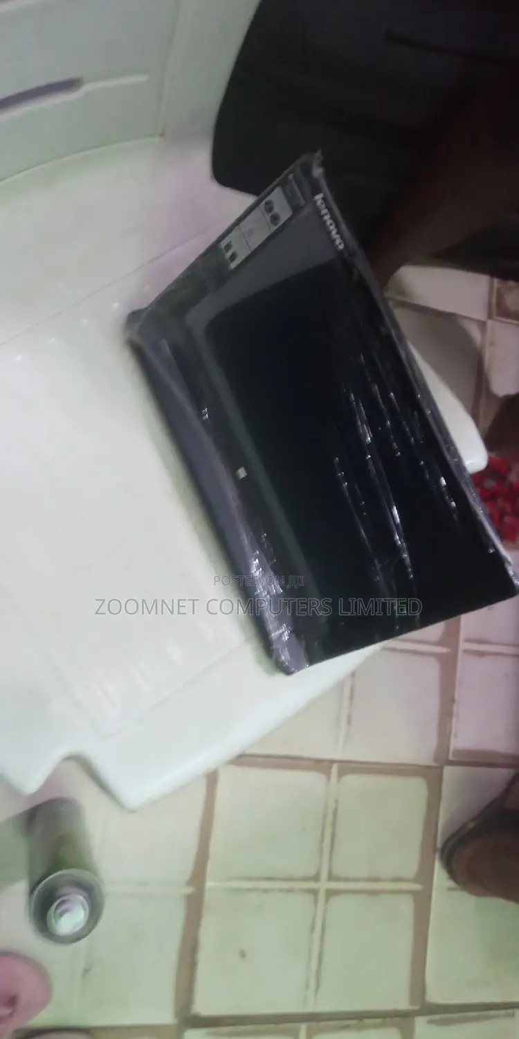 Laptop Lenovo 2GB Intel HDD 320GB