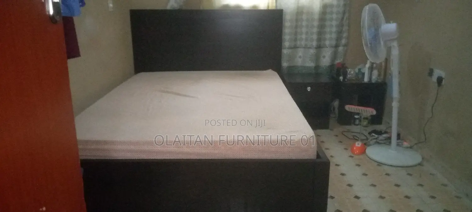 Newly Made 41⁄2/6fit Bedframe