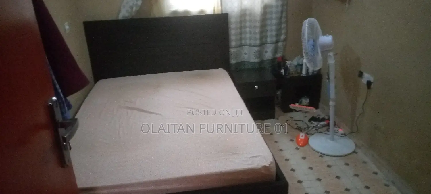 Newly Made 41⁄2/6fit Bedframe