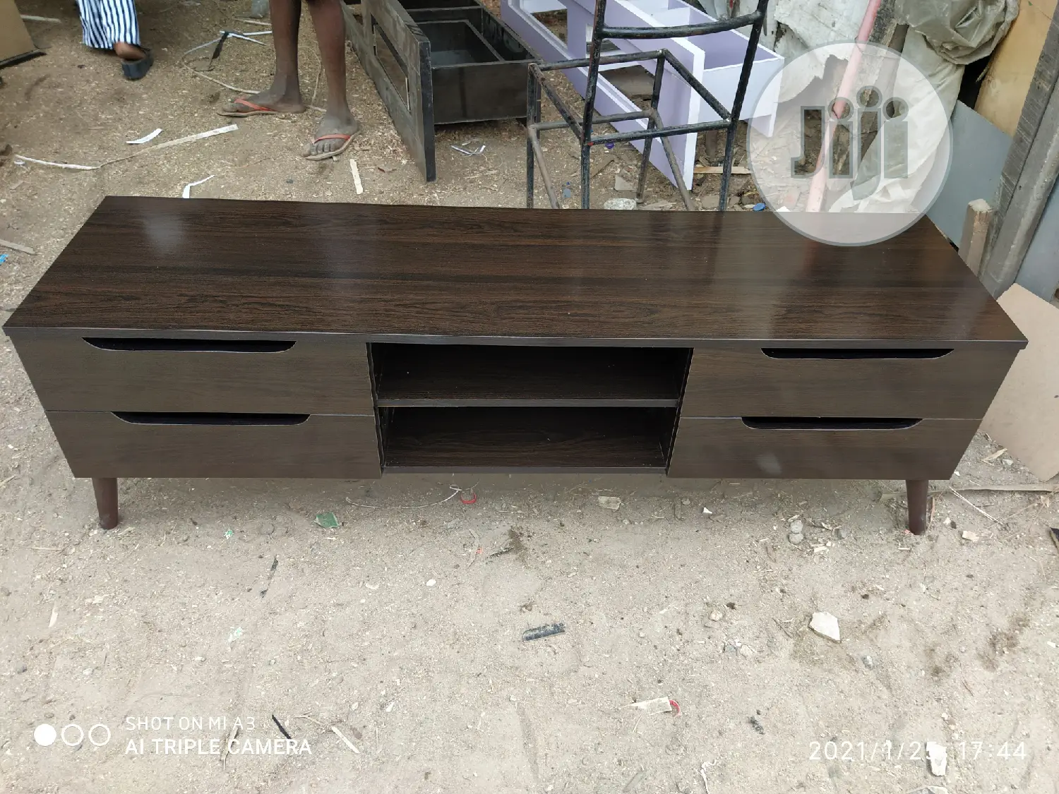 Unique 5ft TV Console