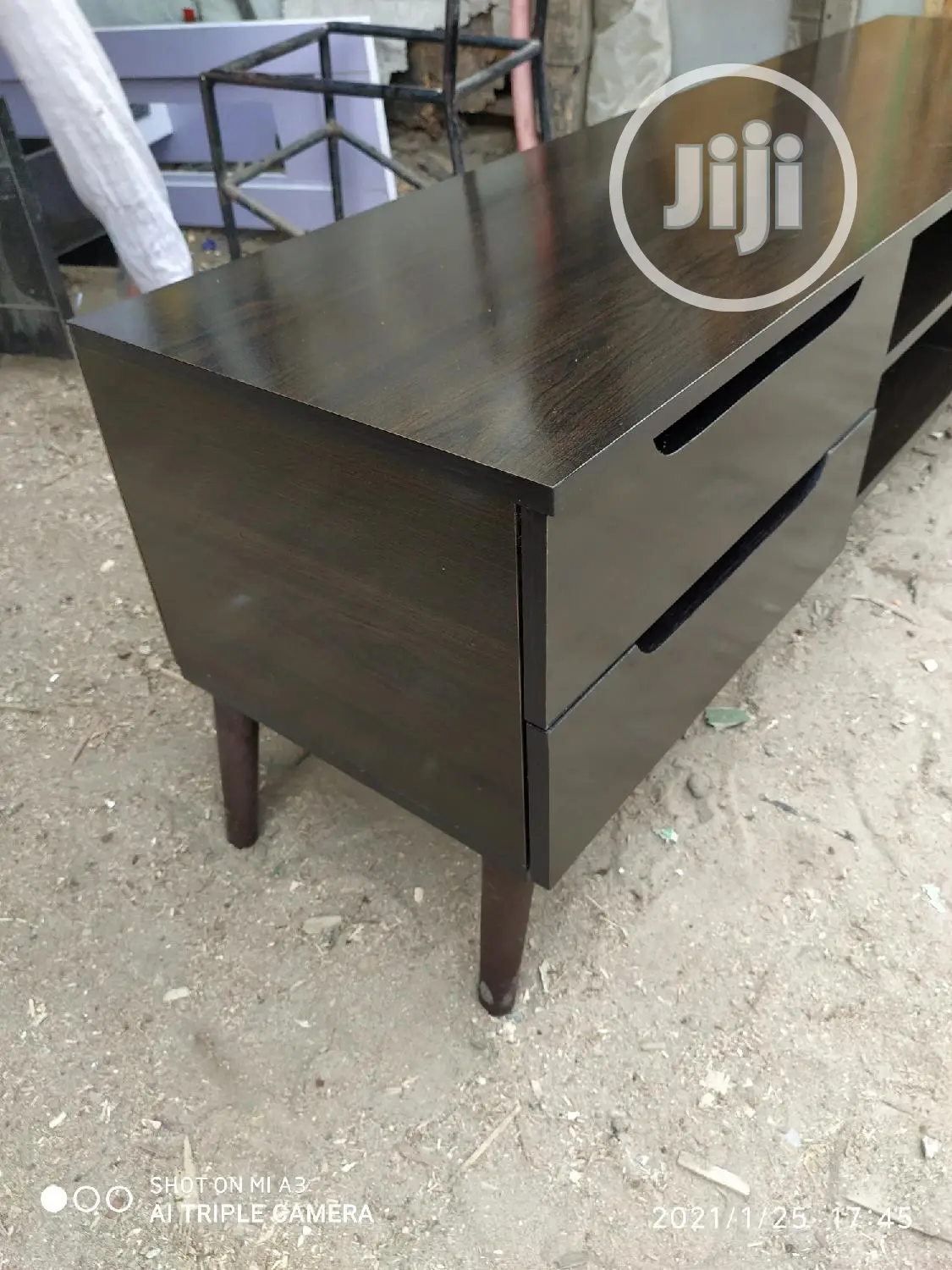 Unique 5ft TV Console
