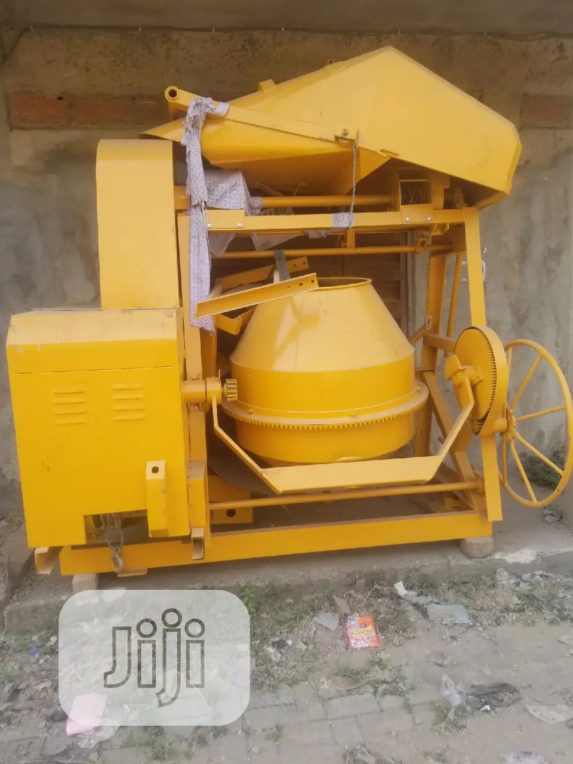 Concrete Mixer Machine With Hopper