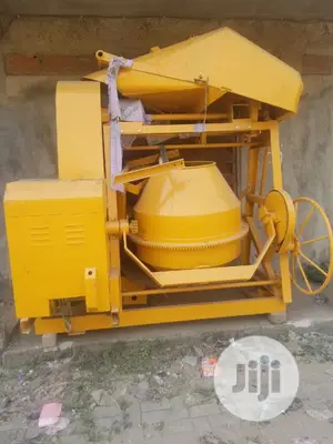 Concrete Mixer Machine With Hopper