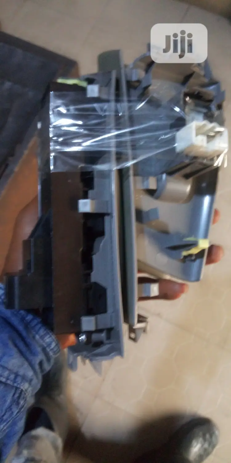 Complete Button (Tapping Glass) for Corolla 2005 Model