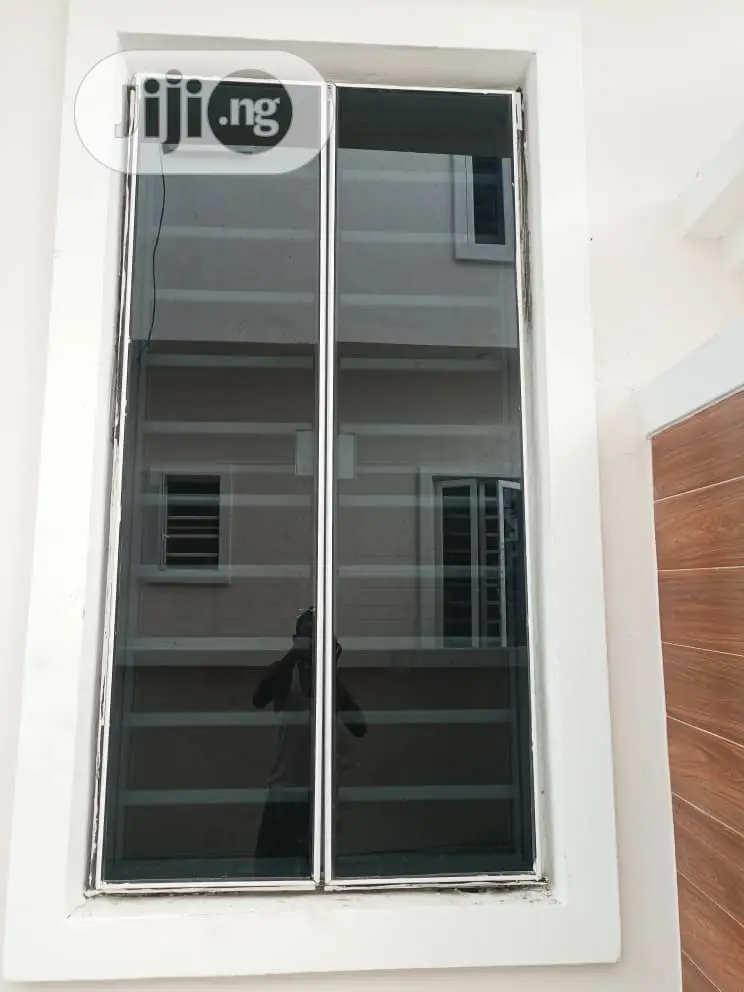 Aluminium Frameless Windows
