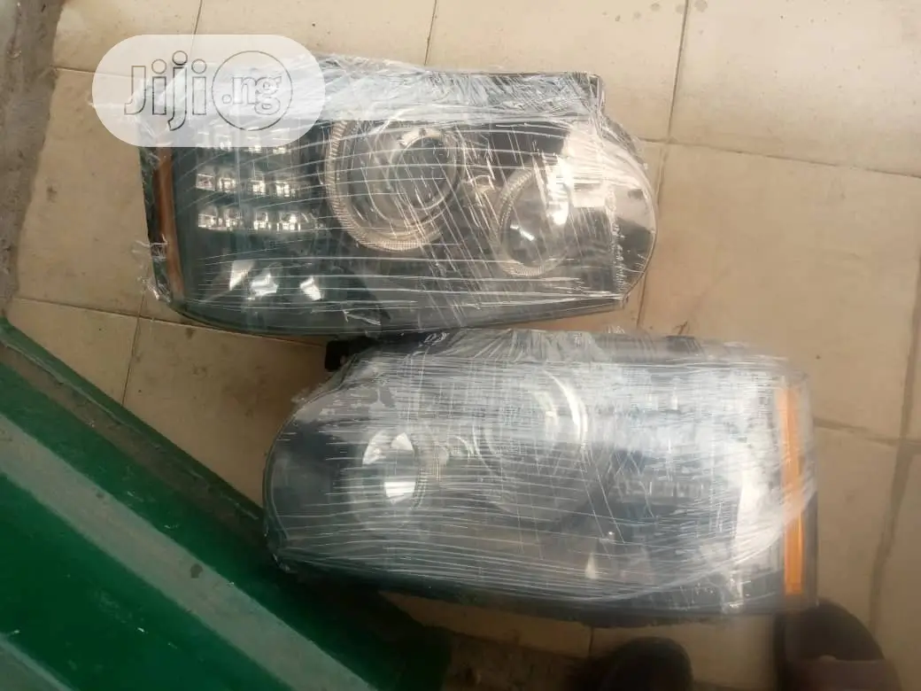 RANGE ROVER Voque Samama 2012 Head Light
